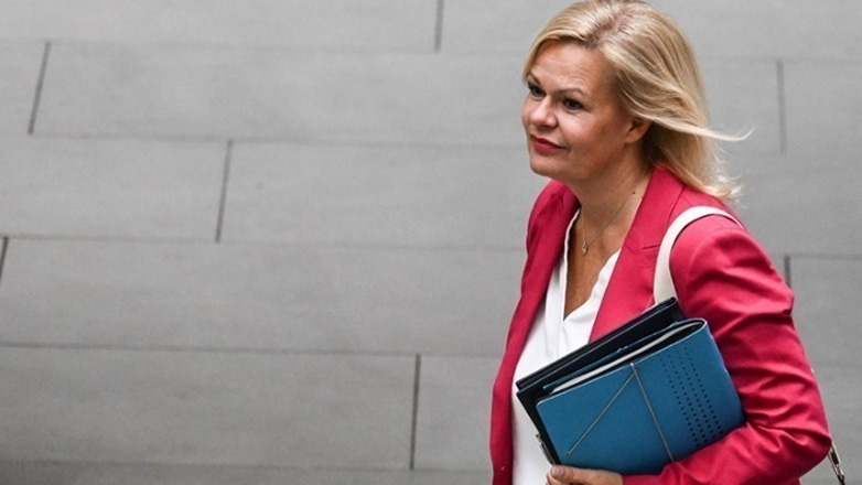 Γερμανία: Η υπουργός Εσωτερικών τάσσεται υπέρ της απέλασης υποστηρικτών της Χαμάς