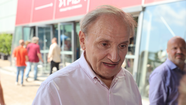 Τζουμάκας για Κασσελάκη: «Θα τρίζουν τα κόκκαλα του Ανδρέα Παπανδρέου»