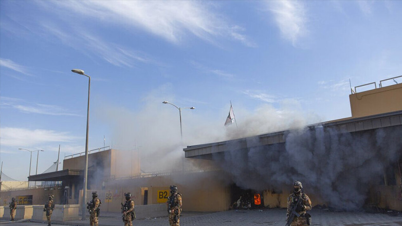 Oι ΗΠΑ απομακρύνουν προσωπικό τους από την πρεσβεία στη Βαγδάτη