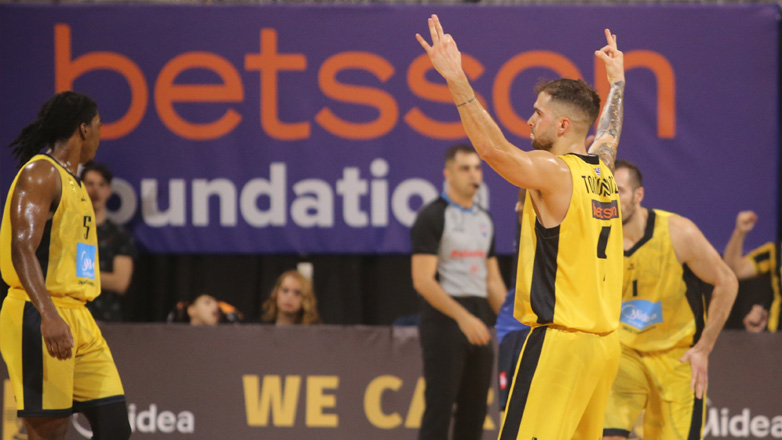 Ανατροπή με σούπερ Τολιόπουλο για τον Άρη, 69-61 την Καρδίτσα