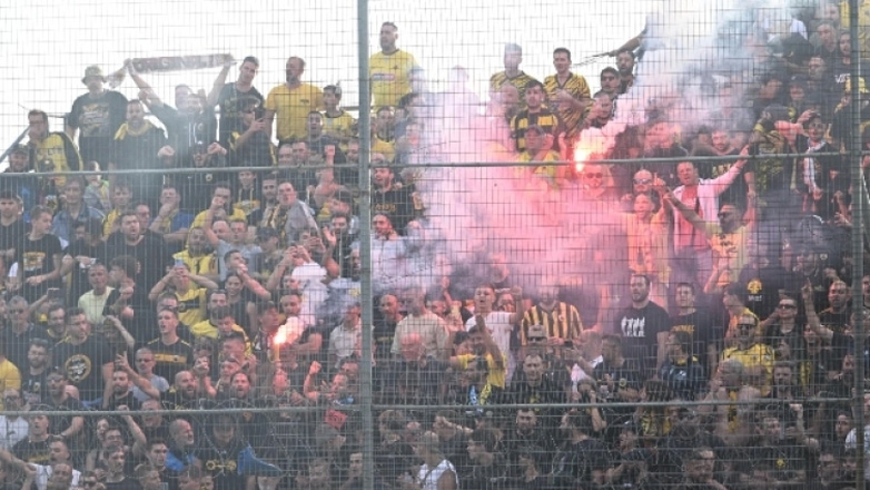 ΑΕΚ: «Οι αστυνομικοί χτυπούσαν αδιακρίτως ακόμη και γυναίκες, ενώ έγινε εκτεταμένη χρήση δακρυγόνων χωρίς προφανή λόγο»