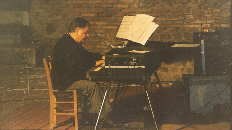 Σαν σήμερα, 23 Οκτωβρίου 1925, γεννήθηκε ο Μάνος Χατζιδάκις