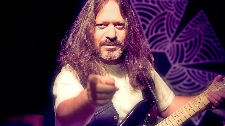 Ο Αντώνης Μιτζέλος live στη Σφίγγα