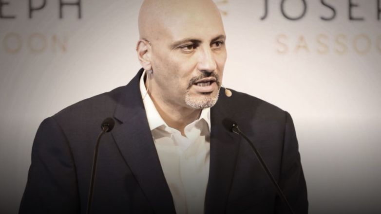 Ο διεθνής απατεώνας που δήλωνε «επενδυτής» και παραμύθιασε τον Πομπέο και τον Πρέσβη Τσούνη