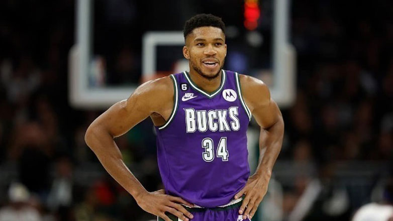 Αντετοκούνμπο: Ανανέωσε για άλλα τρία χρόνια έναντι 186 εκατ. δολαρίων με τους Μιλγουόκι Μπακς