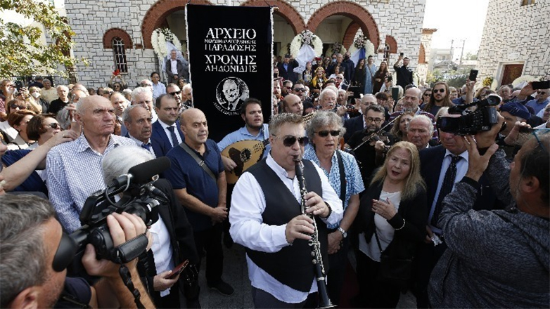 Το τελευταίο αντίο στον Χρόνη Αηδονίδη 