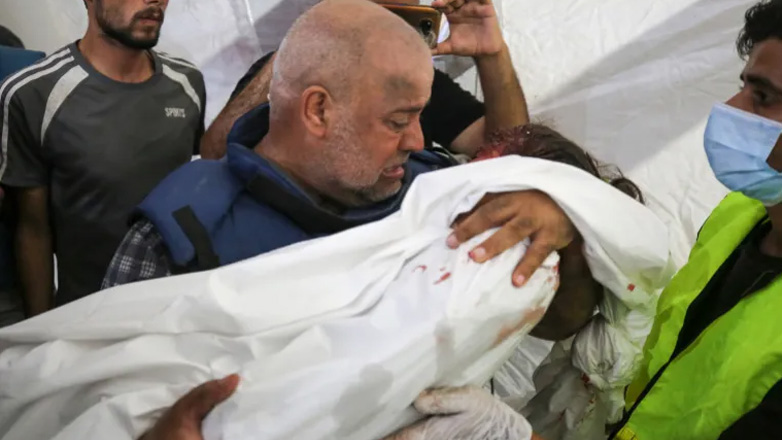 Ξεκληρίστηκε σε βομβαρδισμό η οικογένεια ανταποκριτή του Al Jazeera στη Λωρίδα της Γάζας