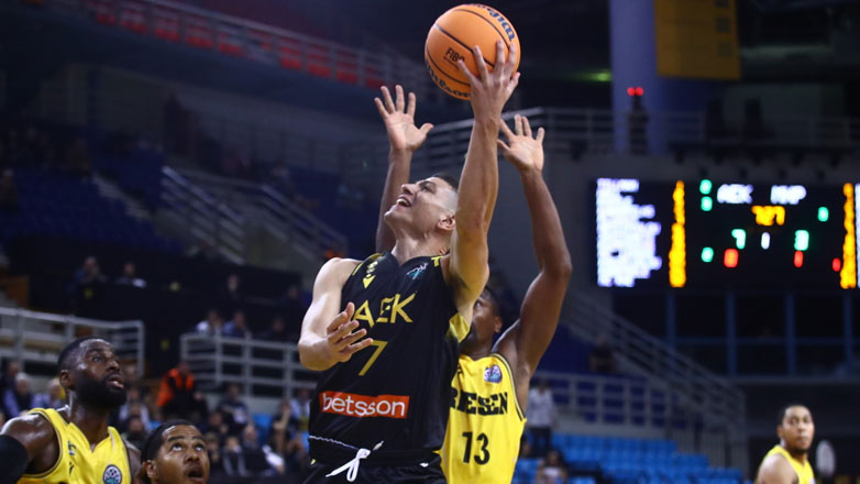 Basketball Champions League: Νίκη με τεράστια ανατροπή για την ΑΕΚ, 83-79 τη Σάσαρι