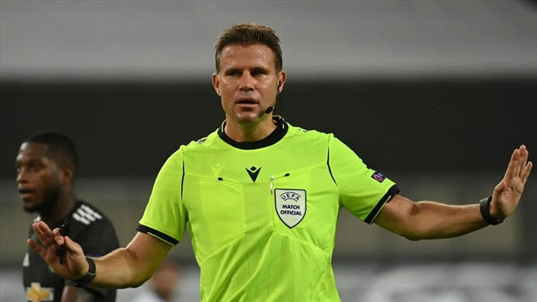 Ο Φέλιξ Μπριχ σφυρίζει στο ντέρμπι των «Δικέφαλων»