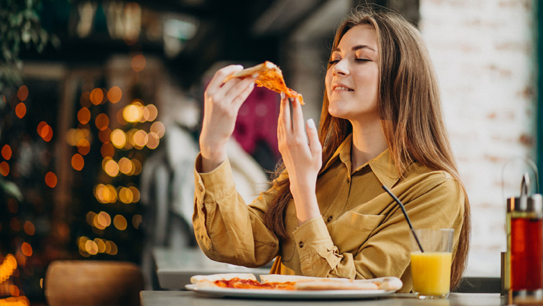 Γιατί οι γυναίκες νιώθουν πείνα πριν αδιαθετήσουν;
