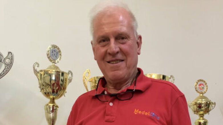 Πολ Σέλμπι: Ο άνθρωπος πίσω από τα αναμνηστικά μετάλλια του Αυθεντικού Μαραθωνίου