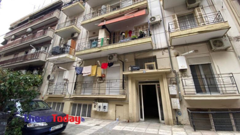 Το σενάριο της ηλεκτροπληξίας εξετάζει η ΕΛ.ΑΣ. για την 24χρονη που βρέθηκε νεκρή στο διαμέρισμά της στη Θεσσαλονίκη