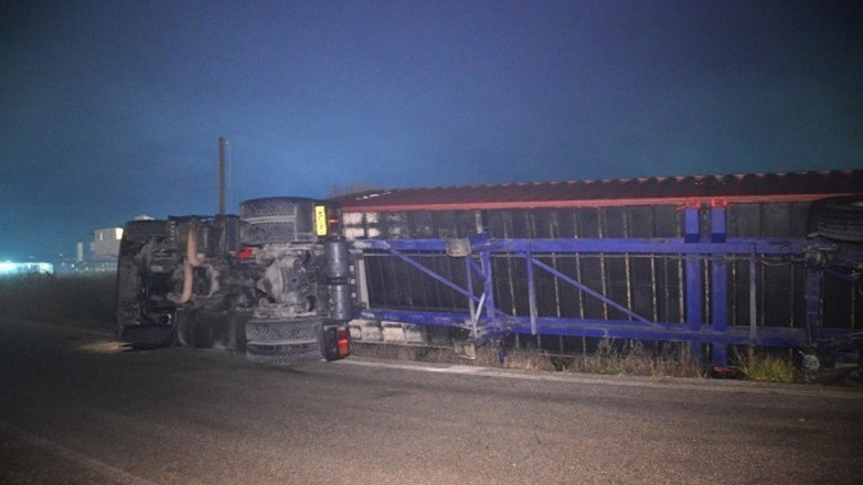 Δύο νταλίκες συγκρούστηκαν στον Προμαχώνα – Ένας τραυματίας