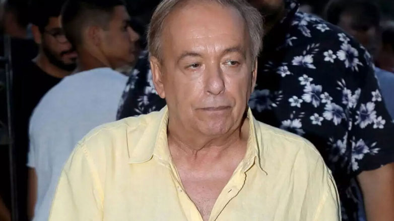 Ο Ανδρέας Μικρούτσικος αποκαλύπτει: «Πριν από μία ώρα, μου επιδόθηκε χαρτί κατάσχεσης του σπιτιού μου»