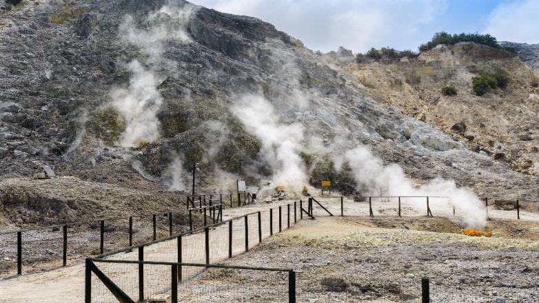 Νάπολη: Μεγάλη ανησυχία για το υπερηφαίστειο μετά από σειρά σεισμών