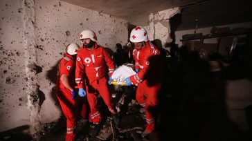 Συνεργάτες του Ερυθρού Σταυρού σκοτώθηκαν στη Γάζα από ισραηλινό πλήγμα