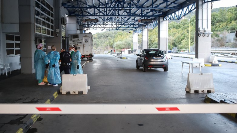 ΑΑΔΕ: Κατασχέθηκαν πάνω από 140.000 λαθραία τσιγάρα, πούρα και καπνός στα Τελωνεία