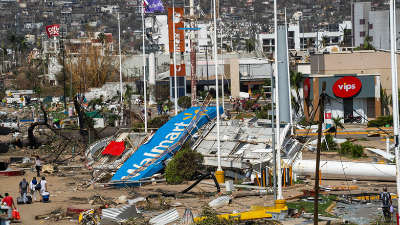 Μεξικό: 39 οι νεκροί από το πλήγμα του τυφώνα Ότις στην Ακαπούλκο