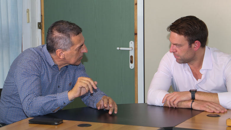 Συνάντηση Κασσελάκη – Κουρέτα: «Θα είσαι το πρότυπο του νέου περιφερειάρχη Θεσσαλίας»