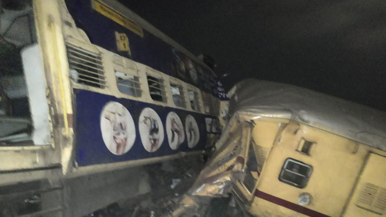 Δέκα νεκροί και 25 τραυματίες από σύγκρουση δύο τρένων στη νότια Ινδία