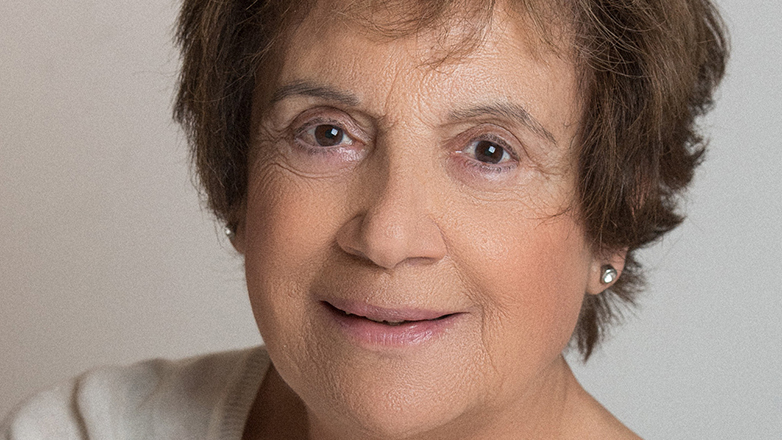 Έναν «Περίπλου στις ακτές του νοήματος» επιχειρεί η ομότιμη καθηγήτρια του Παντείου, Ιωάννα Τσιβάκου