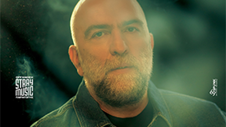 Ο Μπάμπης Στόκας στον Σταυρό του Νότου