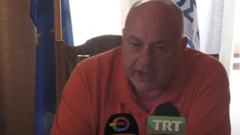 Πρωτοφανής επίθεση Μπέου σε δημοσιογράφους: «Σκουπίδια, βουλώστε το, είστε άπλυτοι, πατσαβούρες»