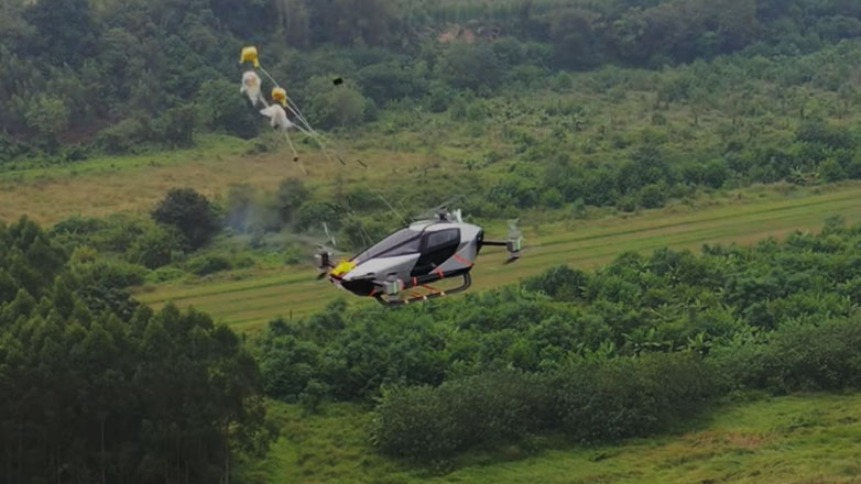 Δείτε τί θα συμβεί εάν πάθει βλάβη ένα ιπτάμενο Ι.Χ. στον αέρα