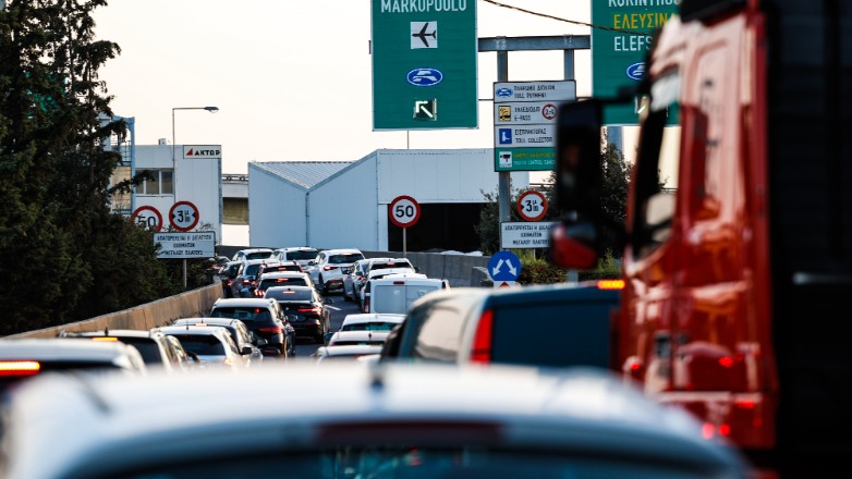 Κίνηση στους δρόμους: Στο «κόκκινο» ο Κηφισός