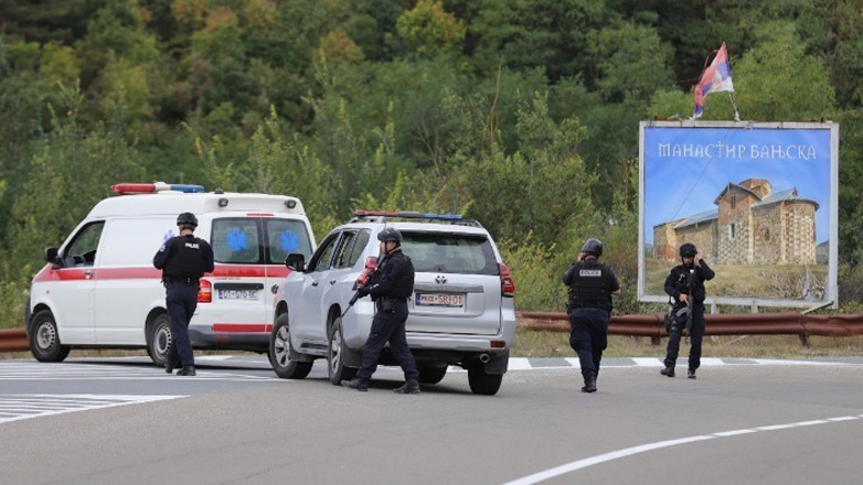 Παρουσιάστηκε σε αστυνομικό τμήμα στη Σερβία ο υπεύθυνος για τα αιματηρά επεισόδια στο βόρειο Κόσοβο