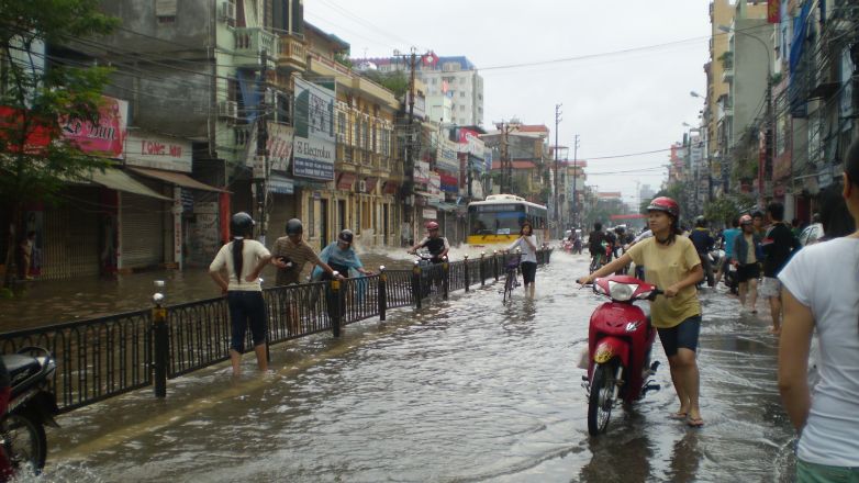 Βιετνάμ: Τρεις νεκροί σε πλημμύρες μετά από καταρρακτώδεις βροχές