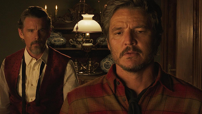 «Οι παράξενοι δρόμοι της ζωής»: Ο Αλμοδοβάρ σκηνοθετεί ένα queer γουέστερν μικρής διάρκειας με τους Ίθαν Χοκ και Πέδρο Πασκάλ