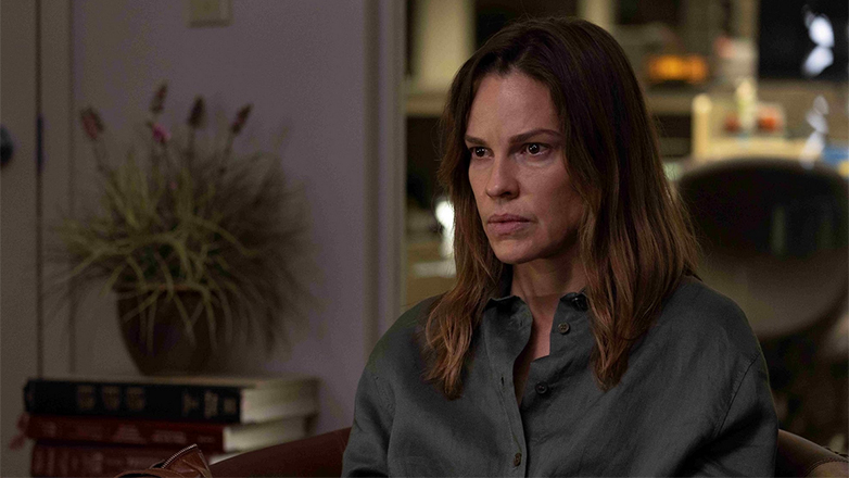 Προσεχώς: «Μια μητέρα εκδικείται» με τη μοναδική Χίλαρι Σουάνκ