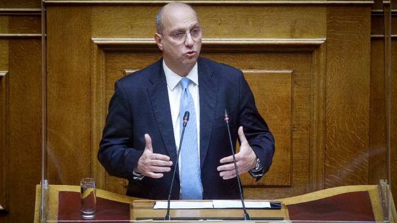 Γιάννης Οικονόμου: «Θα διεξαχθεί κατεπείγουσα διοικητική εξέταση για τη διαλεύκανση του περιστατικού»