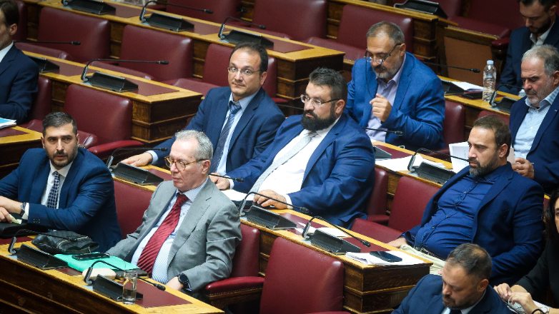 Σπαρτιάτες: Ομόφωνη η άρση ασυλίας για τους 11 βουλευτές του κόμματος