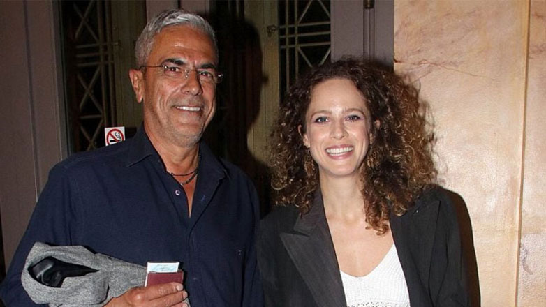 Έλλη Τρίγγου: Σπάνια δημόσια εμφάνιση με τον πατέρα της στο θέατρο