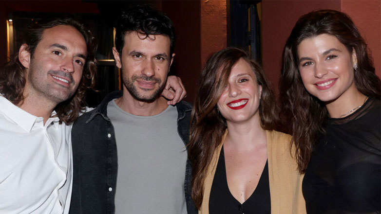 Σασμός: Βραδινή έξοδος στο κέντρο της Αθήνας για τους πρωταγωνιστές της σειράς