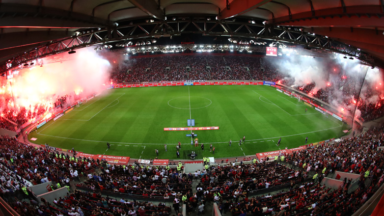 Super League: Όλα τα φώτα στο ντέρμπι Ολυμπιακός-ΠΑΟΚ