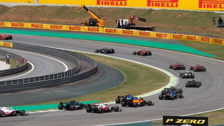 Στις 19:00 ξεκινά το Grand Prix της Βραζιλίας – Ποιος θα τολμήσει να απειλήσει τον Ολλανδό και να προσφέρει λίγο θέαμα;