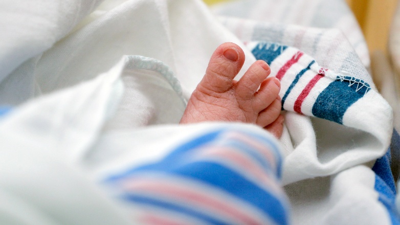 Χανιά:  Ένα μωρό «αγνώστων γονέων» πουλήθηκε σε γυναίκα από την Αυστραλία