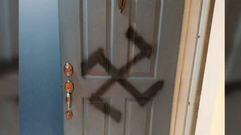 Γαλλία: Επίθεση με μαχαίρι σε Εβραία στη Λιόν – Σχεδίασαν σβάστικα στην πόρτα της