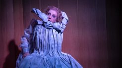 «O αδερφός μου ο Αμαντέους» με την Πέμη Ζούνη επιστρέφει στη Μουσική Βιβλιοθήκη