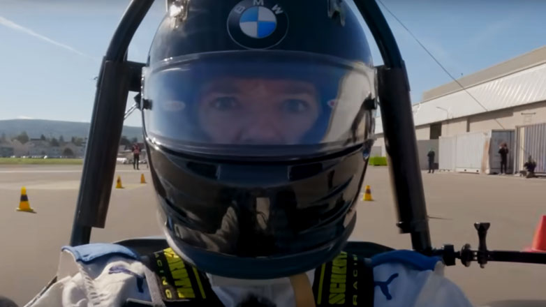 Για γερά στομάχια: Επιταχύνοντας 0-100χλμ./ώρα σε 1.4 δευτ. με το ταχύτερο ηλεκτρικό όχημα στον κόσμο