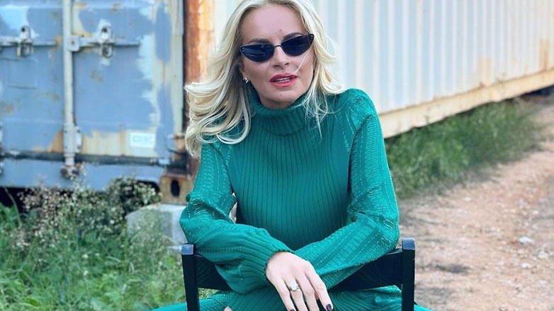 Ατύχημα για τη Μαρία Μπεκατώρου – Η φωτογραφία από το νοσοκομείο