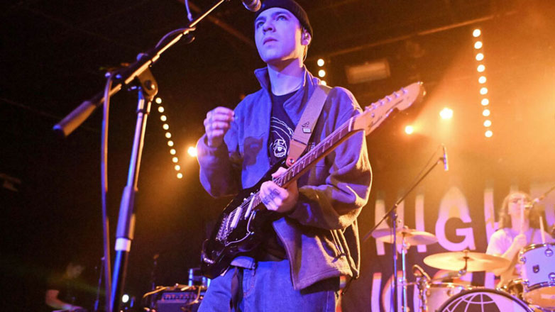 Πέθανε σε ηλικία 26 ετών ο τραγουδιστής του συγκροτήματος «Night Café», Sean Martin