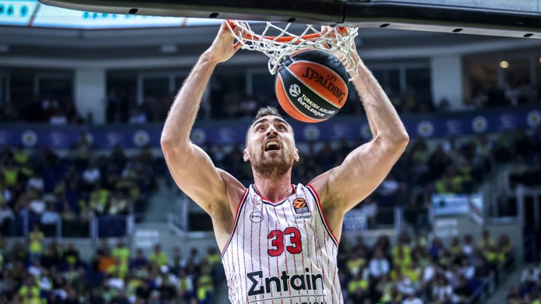 Ολυμπιακός: Μέρος της προπόνησης έβγαλε ο Μιλουτίνοφ