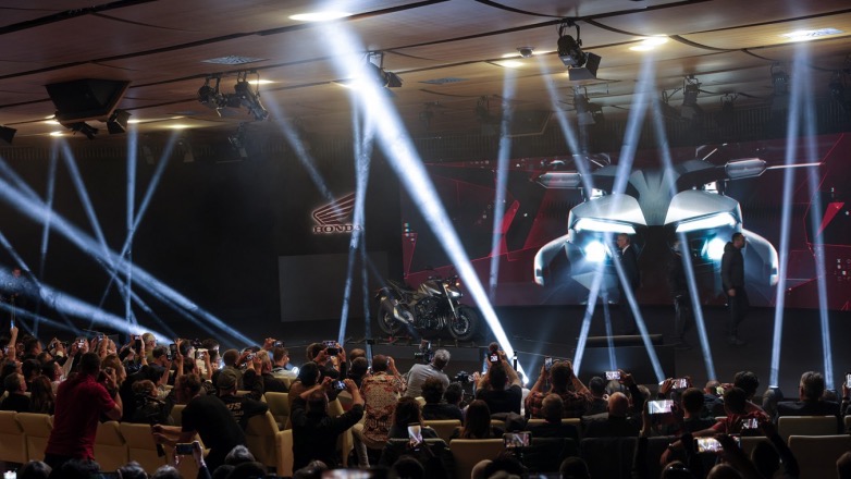 H Honda με CB1000 Hornet, CBR600RR και Honda E-Clutch στην EICMA