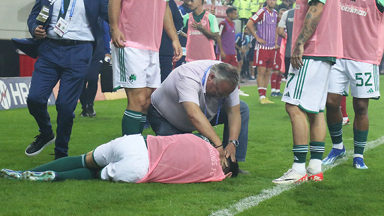 Τι είπε ο νεαρός που πέταξε την κροτίδα στον Χουάνκαρ και γιατί πανηγυρίζει ο Υπουργός Προστασίας του Πολίτη