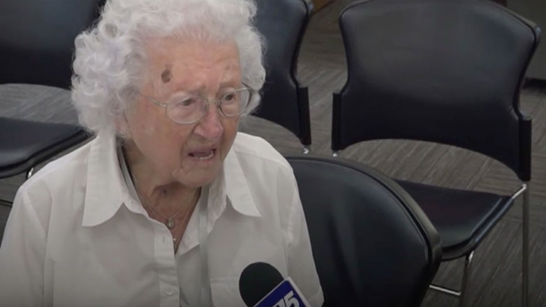 Εκατονταετής υπεύθυνη δημοσκοπήσεων στο Μέιν