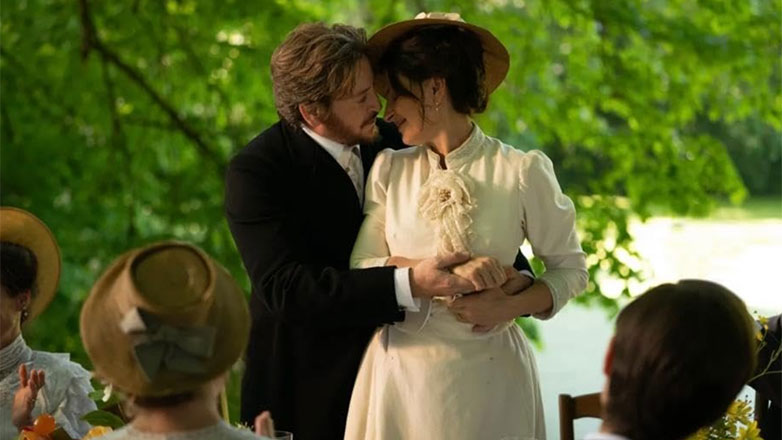 «Στη Φωτιά»: Mια μοναδική ιστορία αγάπης με γαστρονομικό ενδιαφέρον με τη Ζιλιέτ Μπινός